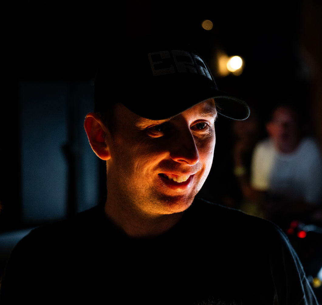 Rebūke, Creative light, Performing at Blakes bar